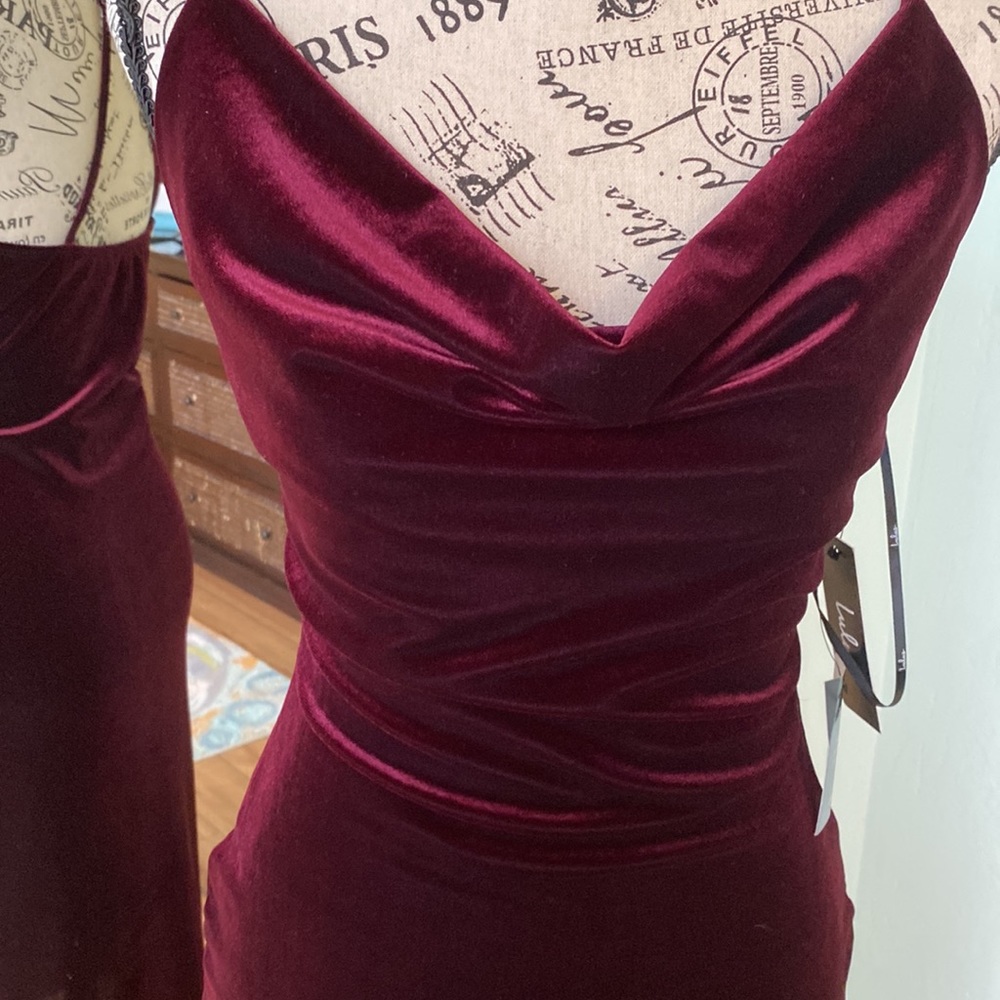 Lulus velvet dress NWT